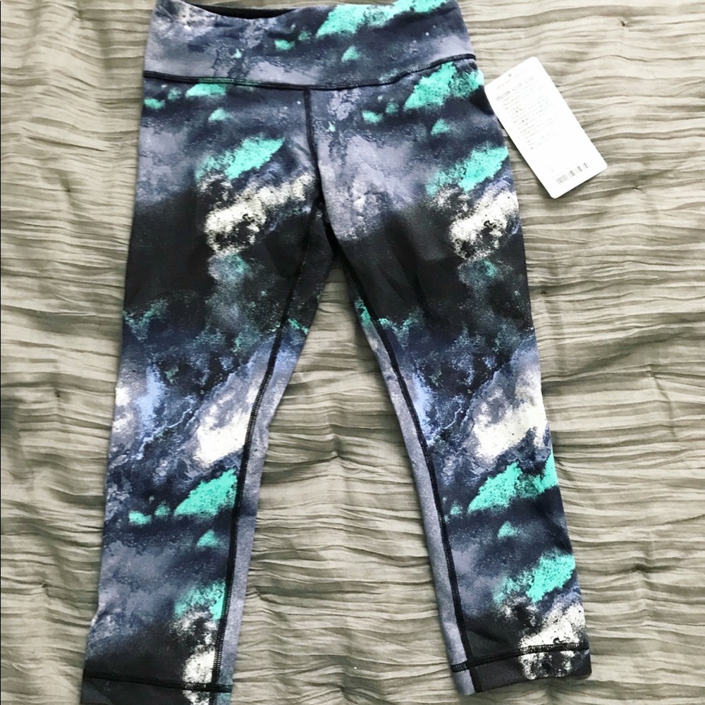 Lululemon Milky Way Wunder Under Crops